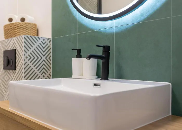 Tiny & Kleine Kilinskiego 17b - 2xtv, Playstation, Pralko-suszarka * Szklarska Poręba