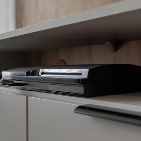 Tiny & Kleine Kilinskiego 17b - 2xtv, Playstation, Pralko-suszarka Daire *