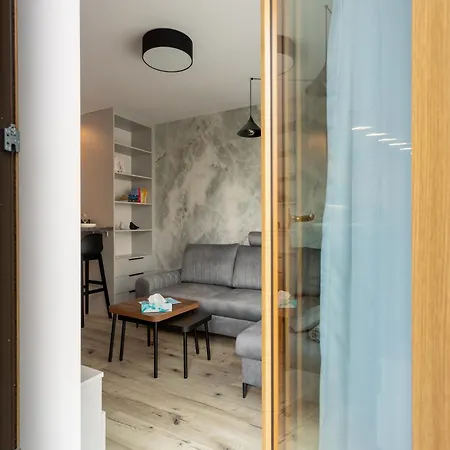 Tiny & Kleine Kilinskiego 17b - 2xtv, Playstation, Pralko-suszarka アパート シクラルスカ・ポレンバ