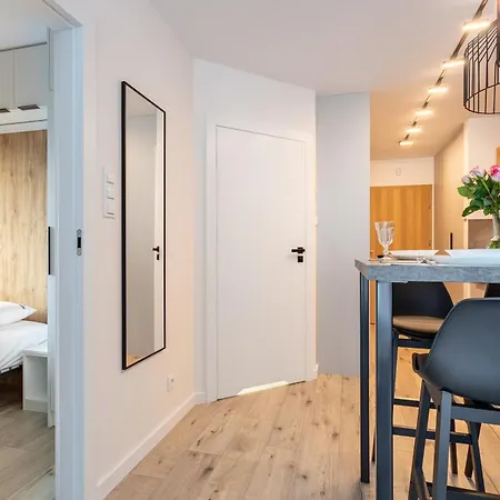 Tiny & Kleine Kilinskiego 17b - 2xtv, Playstation, Pralko-suszarka